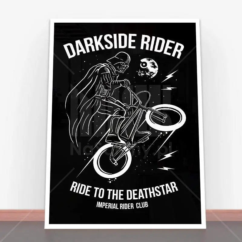 Framowany plakat Darkside Rider umieszczony na ścianie wnętrza